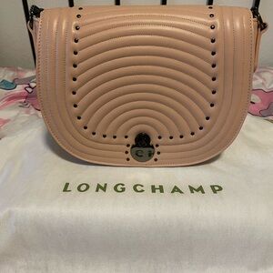 Longchamp Calvacade
Medium Blush Quilted Crossbody Bag